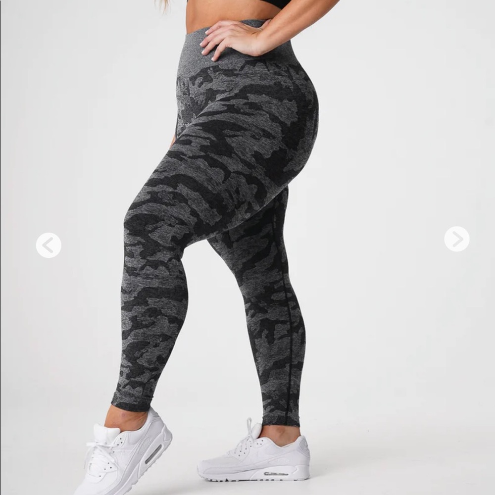 PULSEL1NE Black Camo Scrunch Seamless Leggings